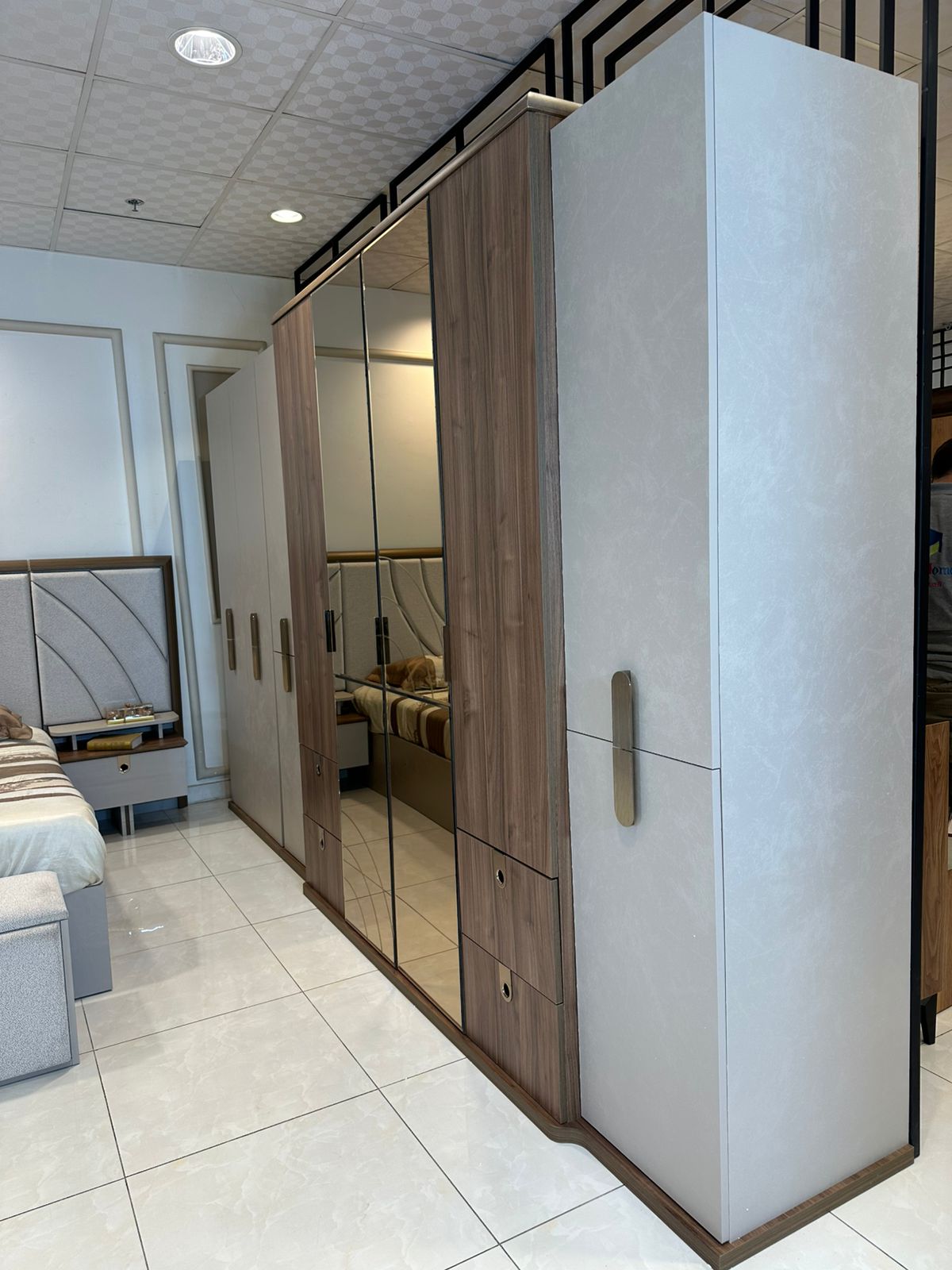 غرفة نوم تركي 200*200 (10قطع) بتخزين لون رمادي+بني