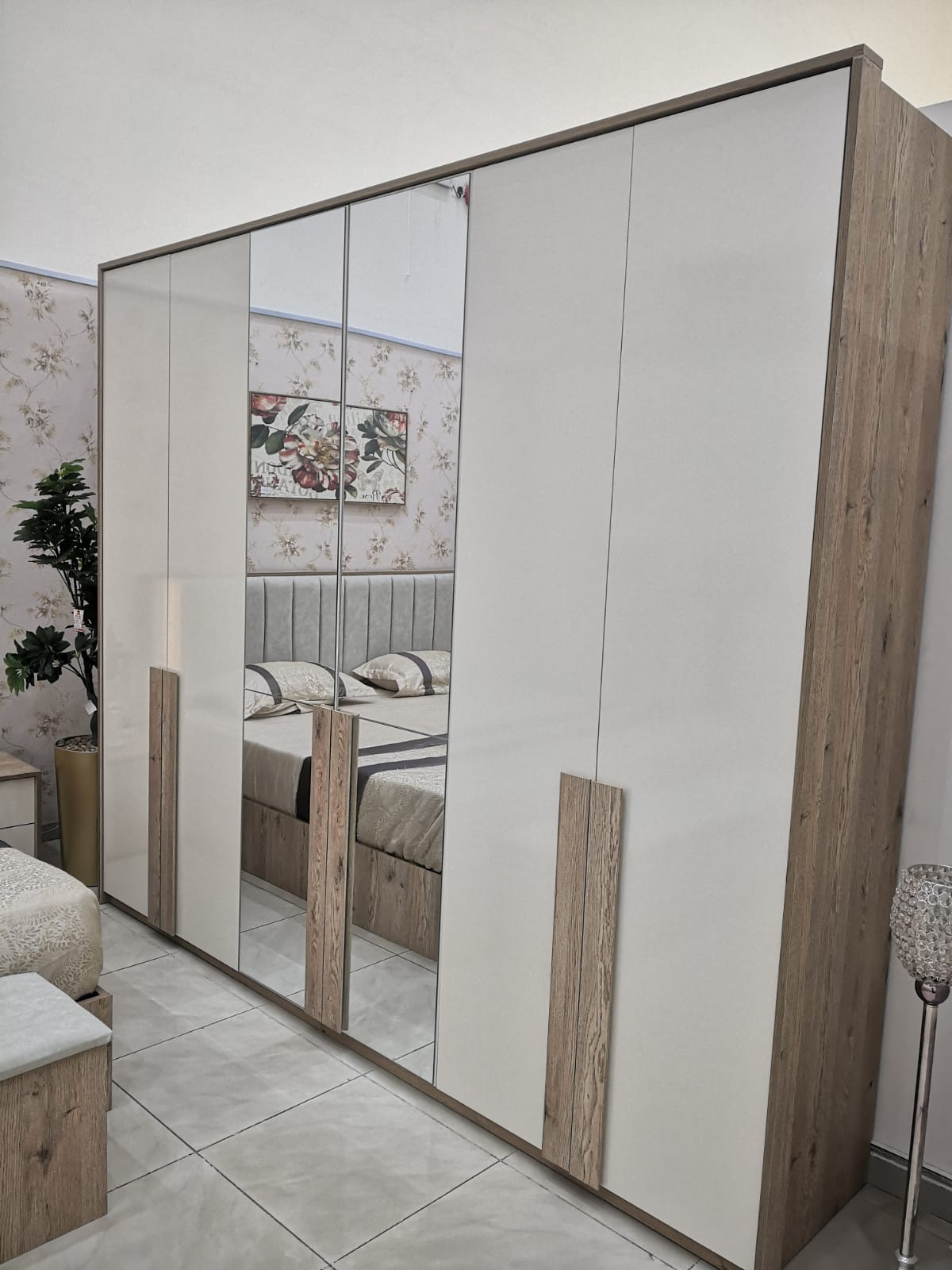 غرفة نوم تركي 200*200 (8قطع) لون بيج+خشبي (اضافي أريكة)