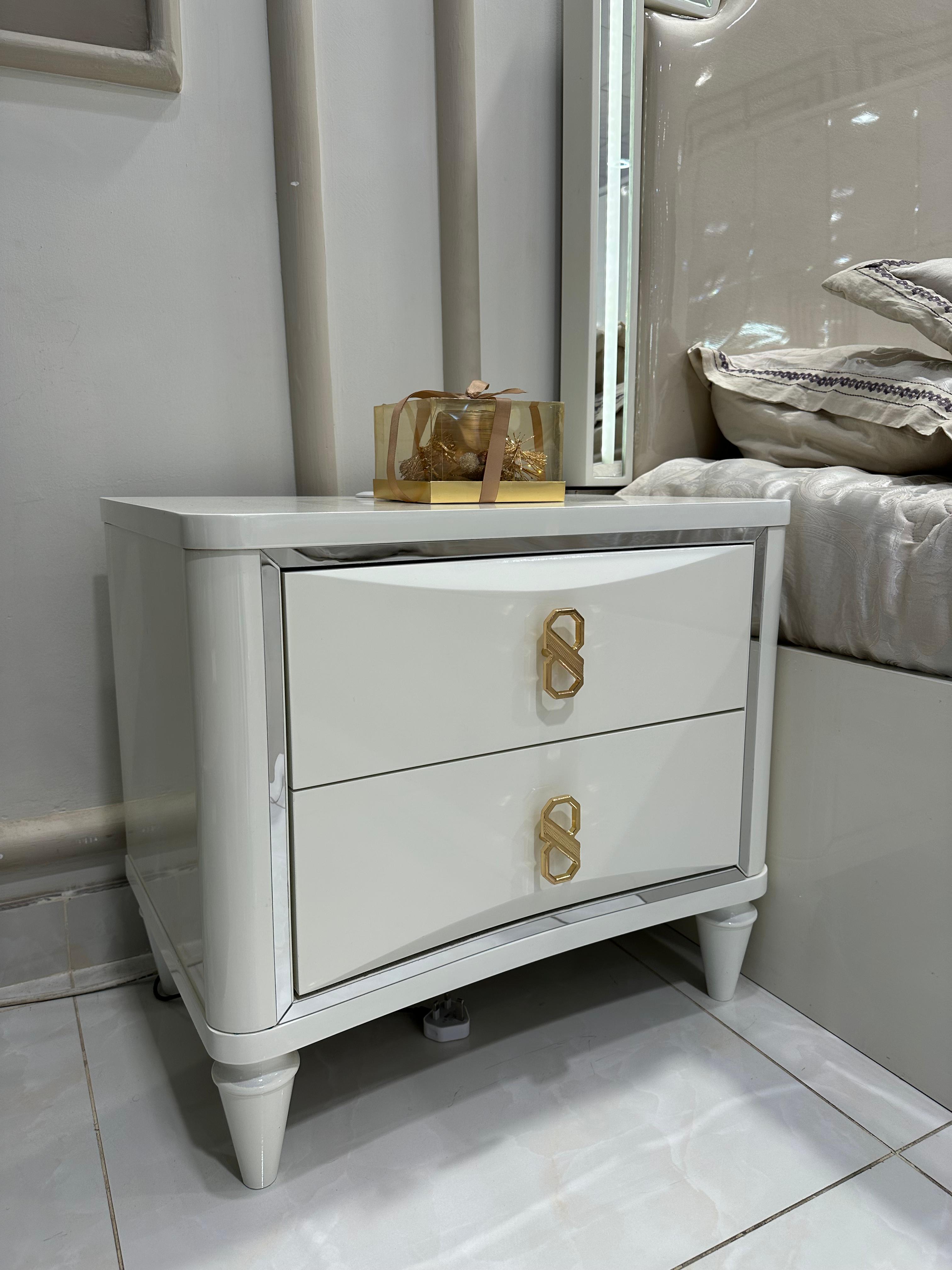 غرفة نوم صيني 200*200 (8قطع) لون بيج