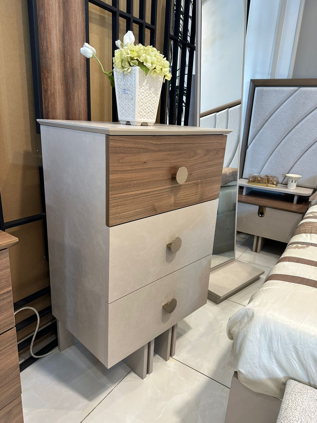 غرفة نوم تركي 200*200 (10قطع) بتخزين لون رمادي+بني