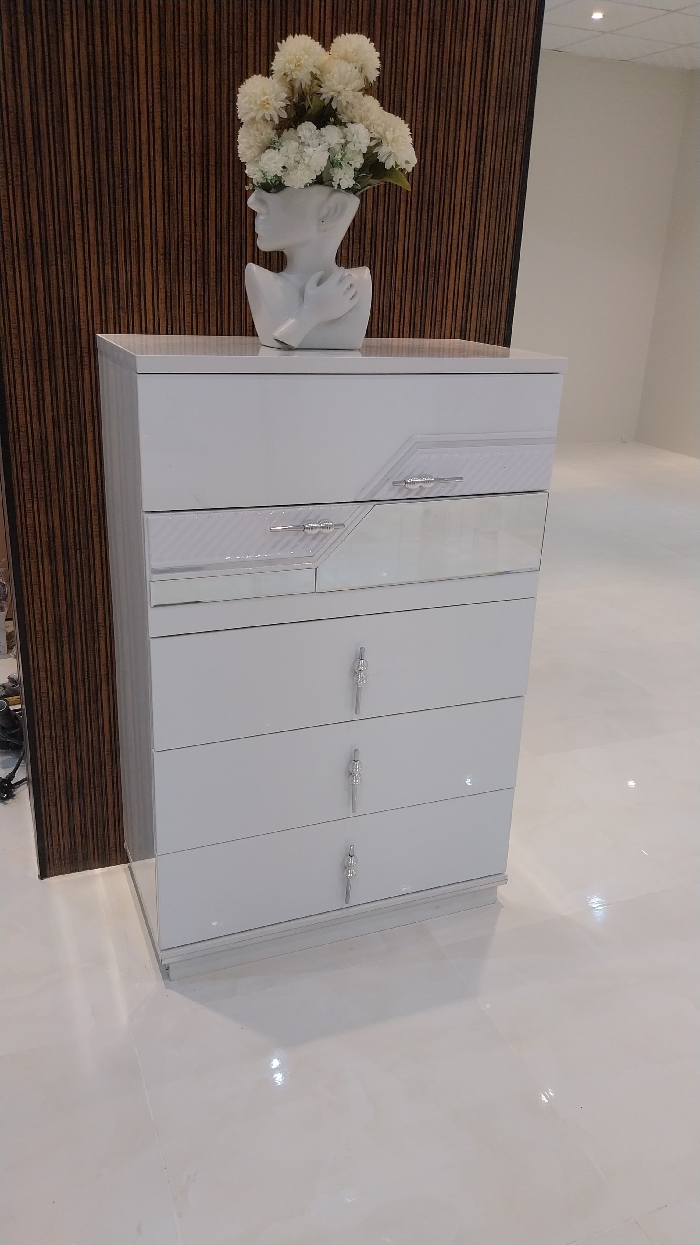 غرفة نوم صيني 200*200 (8قطع) بتخزين لون أبيض