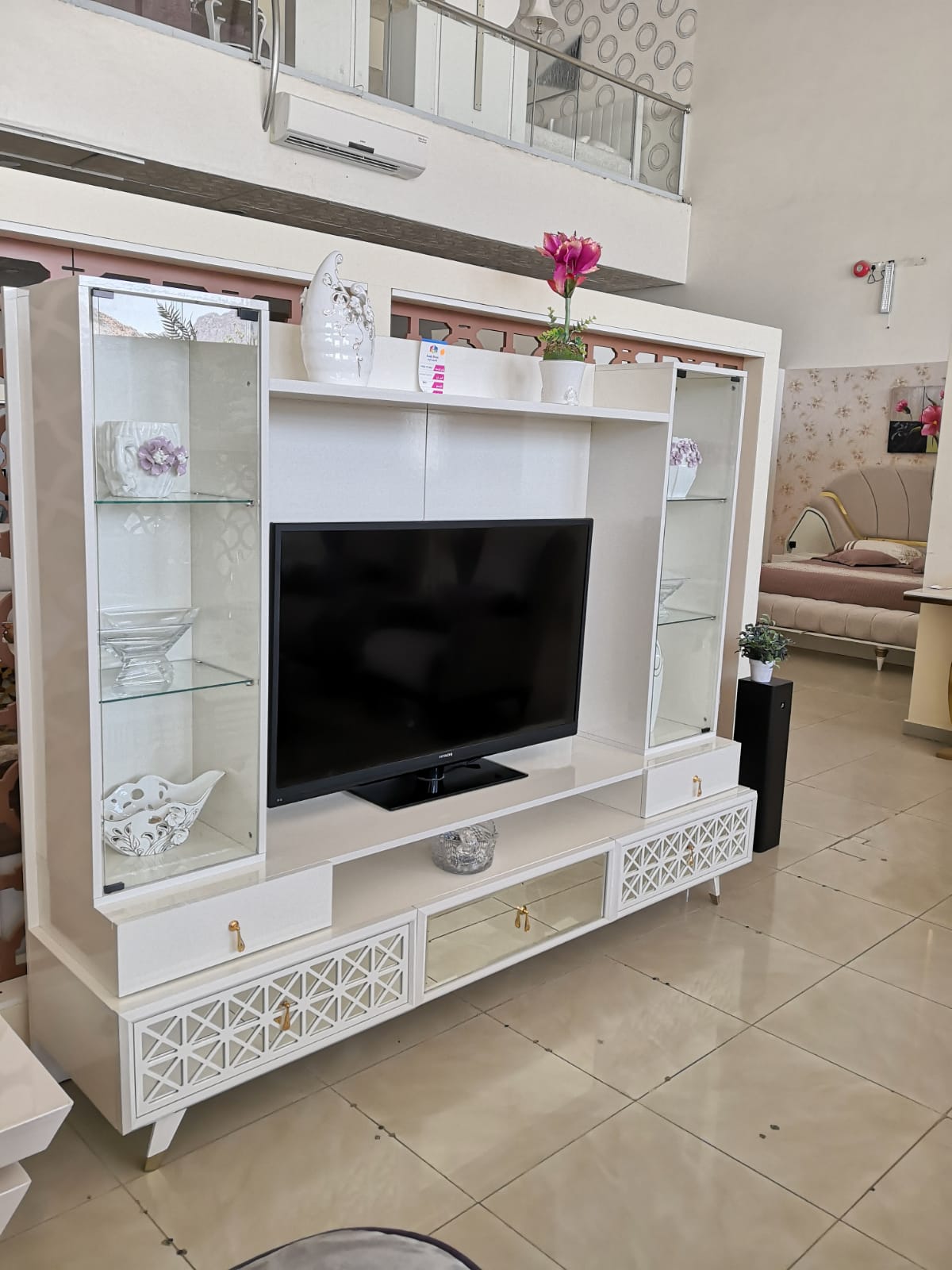 مكتبة تلفزيون 