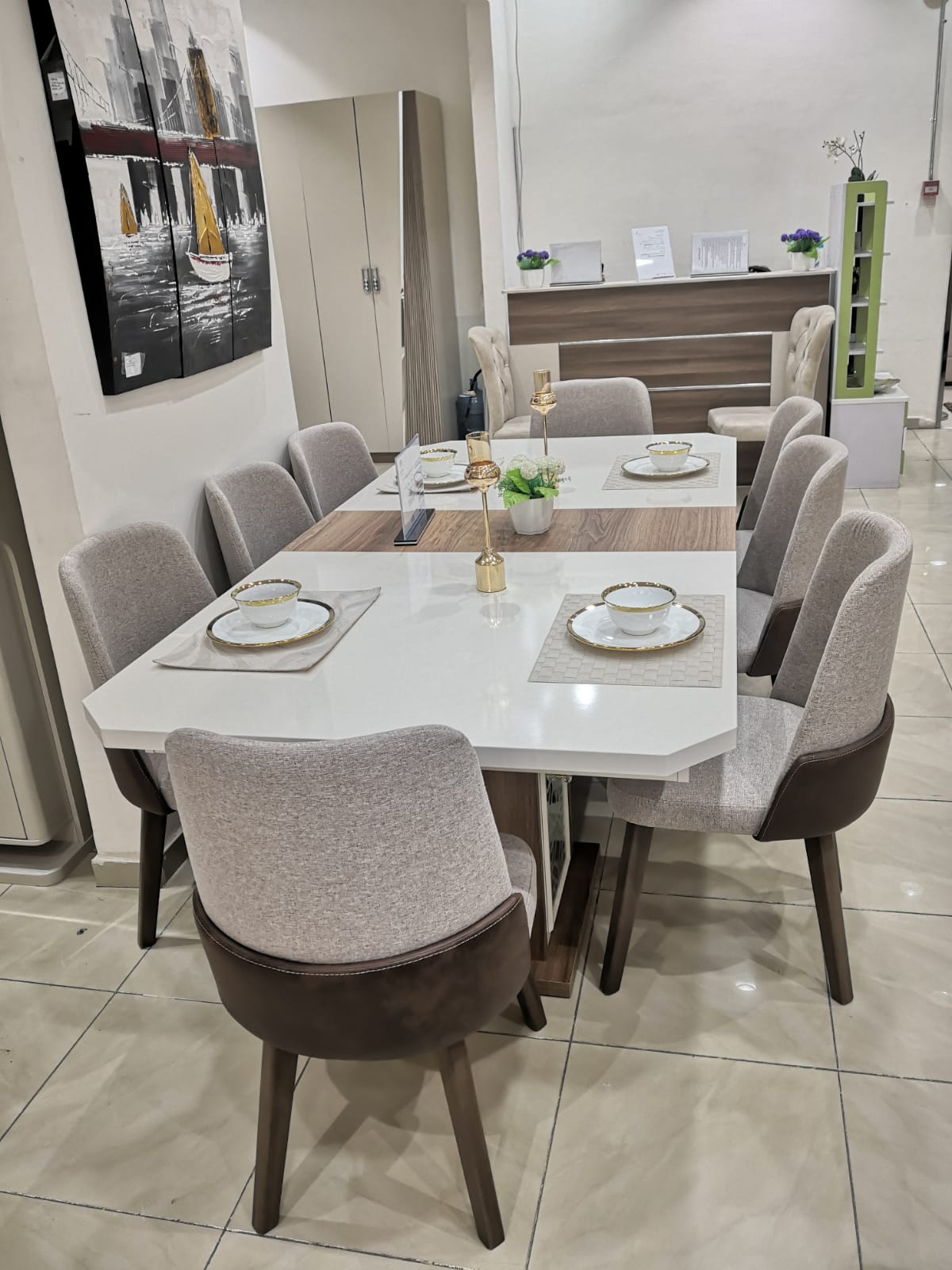 سفرة تركي 2.4م+بوفيه لون كريمي+بني/8ك لون بيج أرجل بني