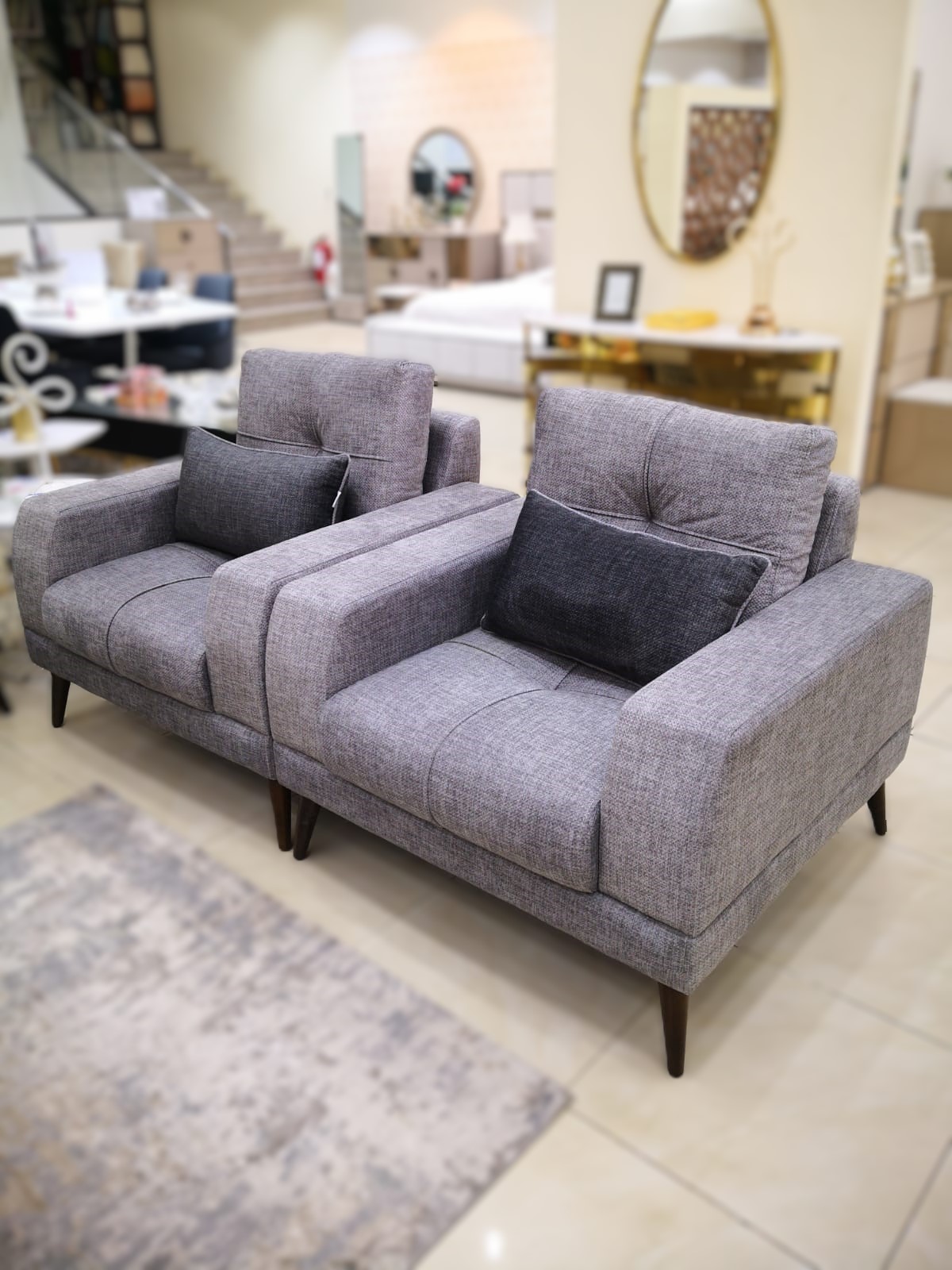 طقم كنب أردني 3+3+1+1(كنبة رمادي غامق+كنبة+2كرسي لون رمادي فاتح)