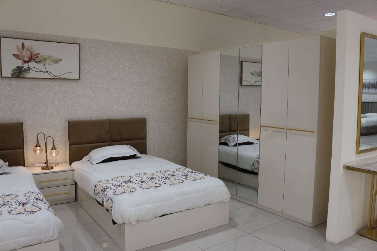 غرفة نوم تركي شبابي 120*200 دولاب 6 باب لون كريمي