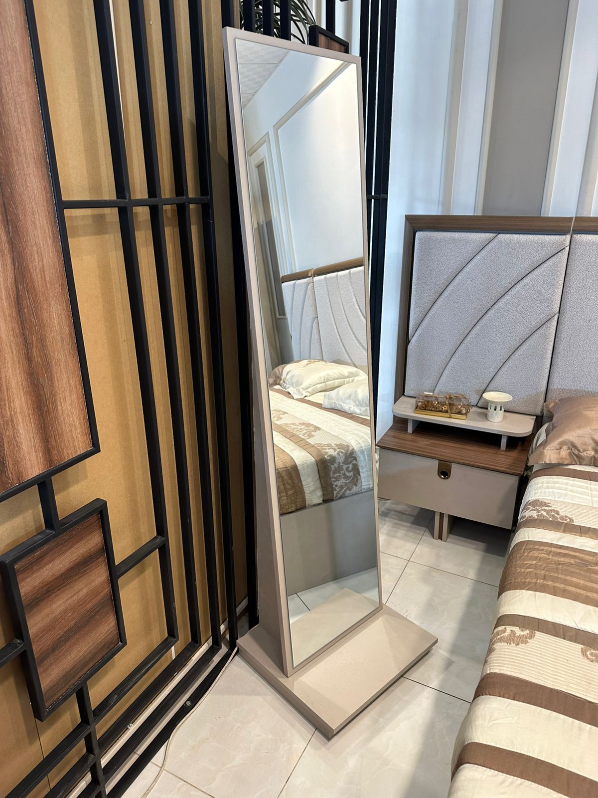 غرفة نوم تركي 200*200 (10قطع) بتخزين لون رمادي+بني