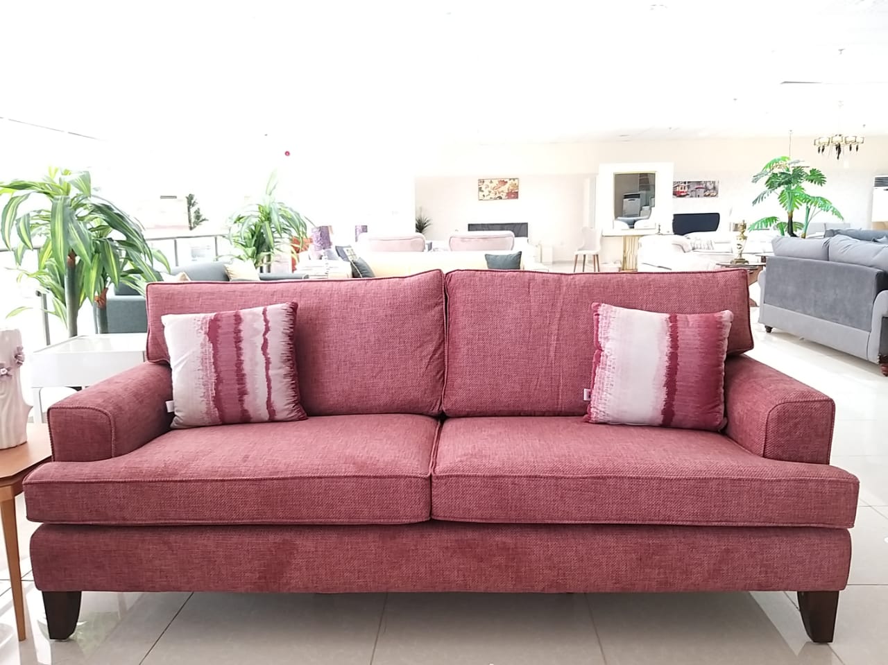 طقم .كنب أردني 3+3+1+1 كنبة موف+كنبة+2كرسي بيج فاتح