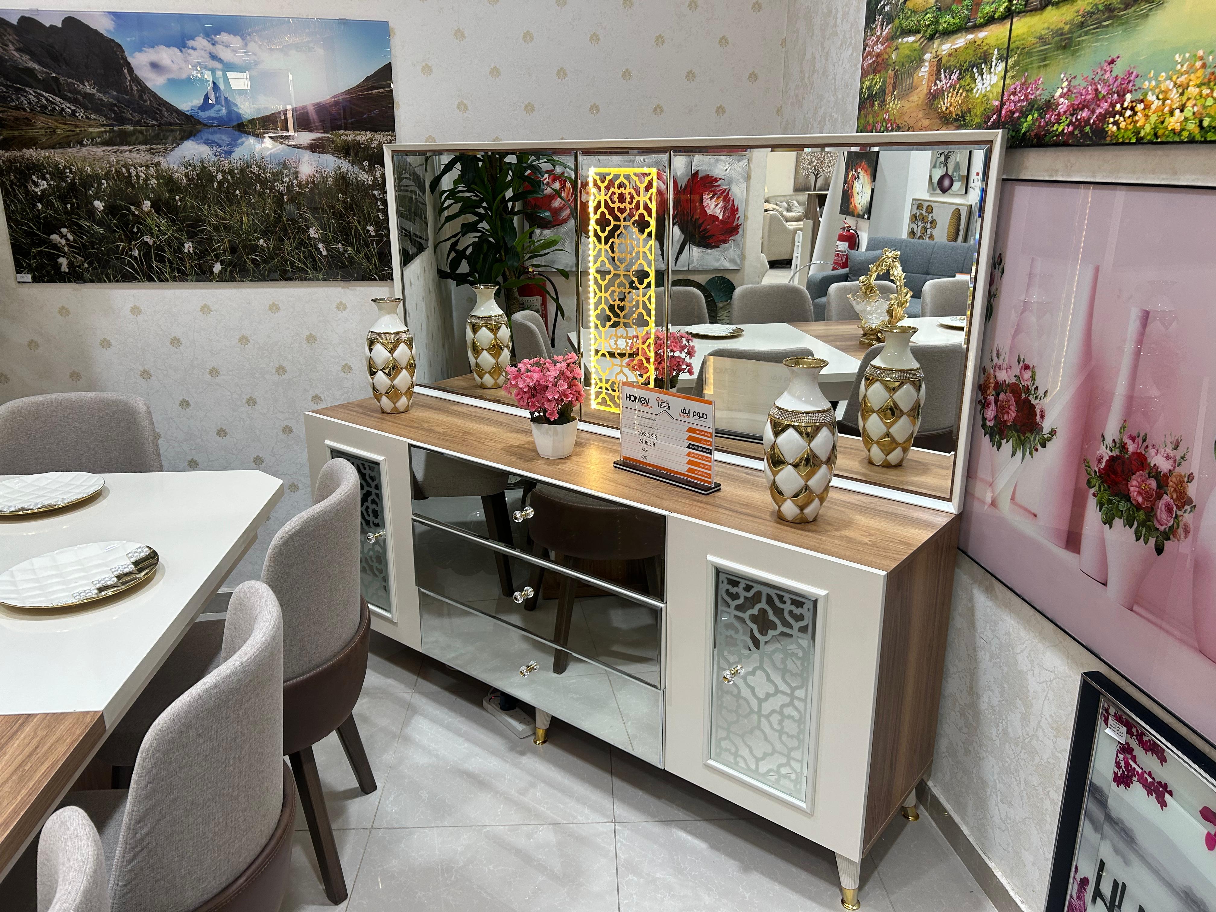 سفرة تركي 2.4م+بوفيه لون كريمي+بني/8ك لون بيج أرجل بني