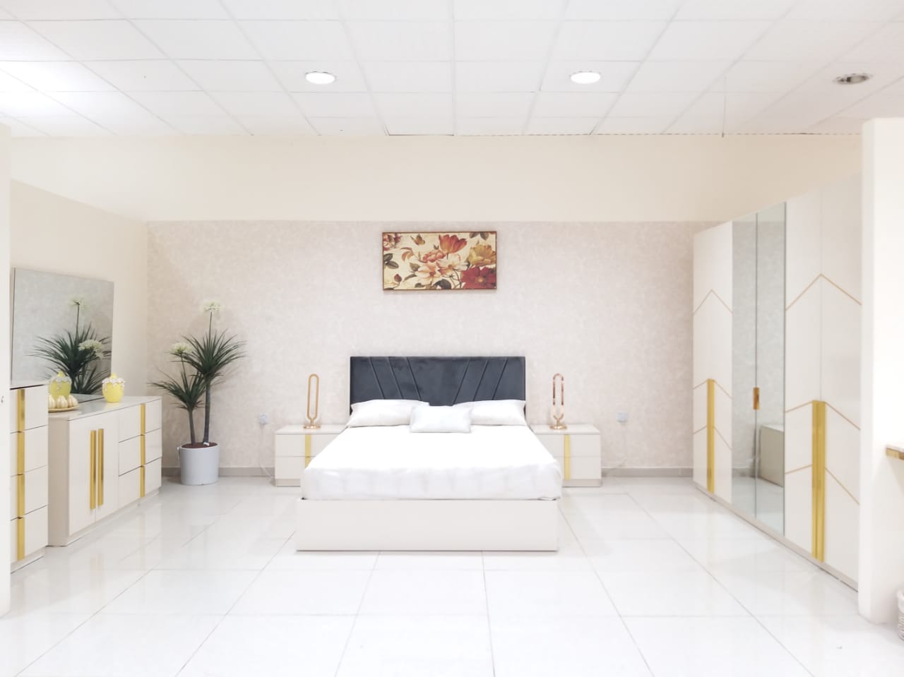 Family Home ZARA BEDROOM/150 Furniture and furnishings in Madima