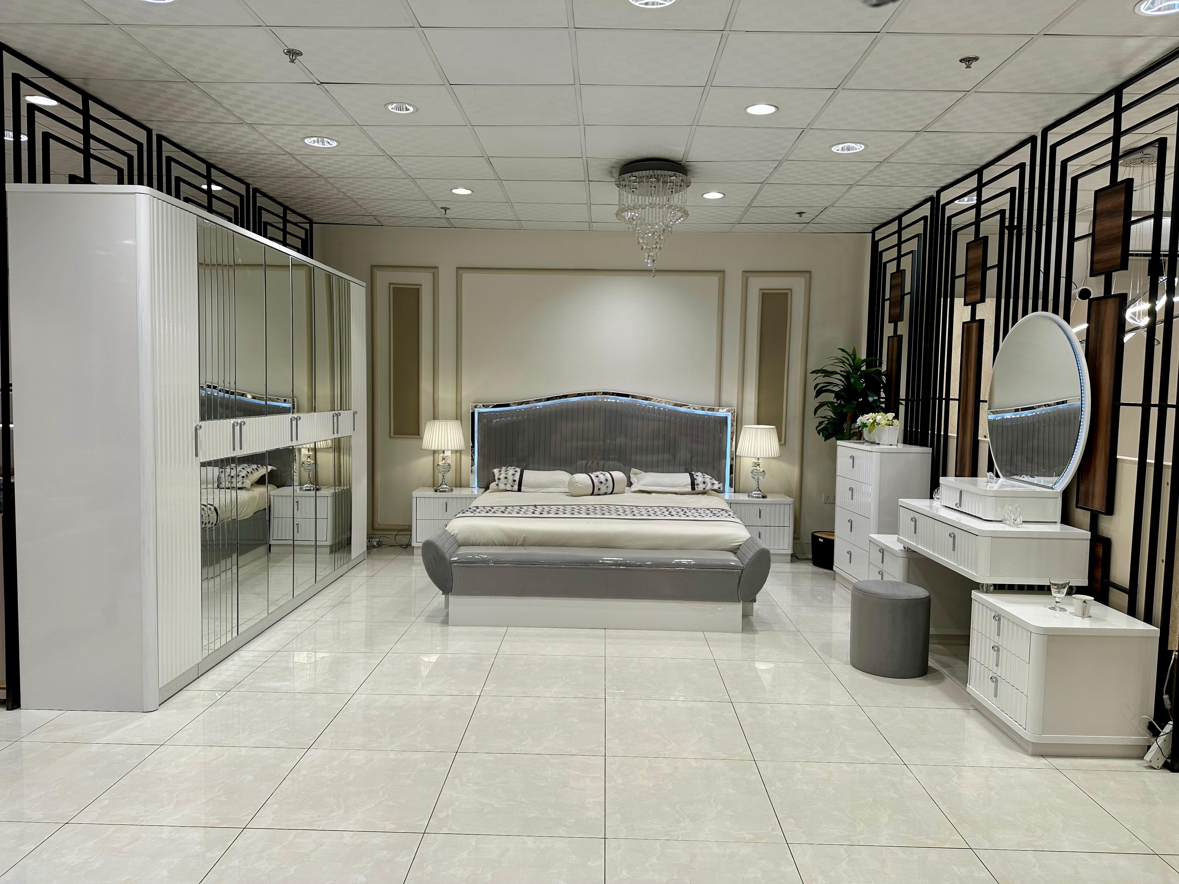 غرفة نوم صيني 200*200(8قطع) لون أبيض