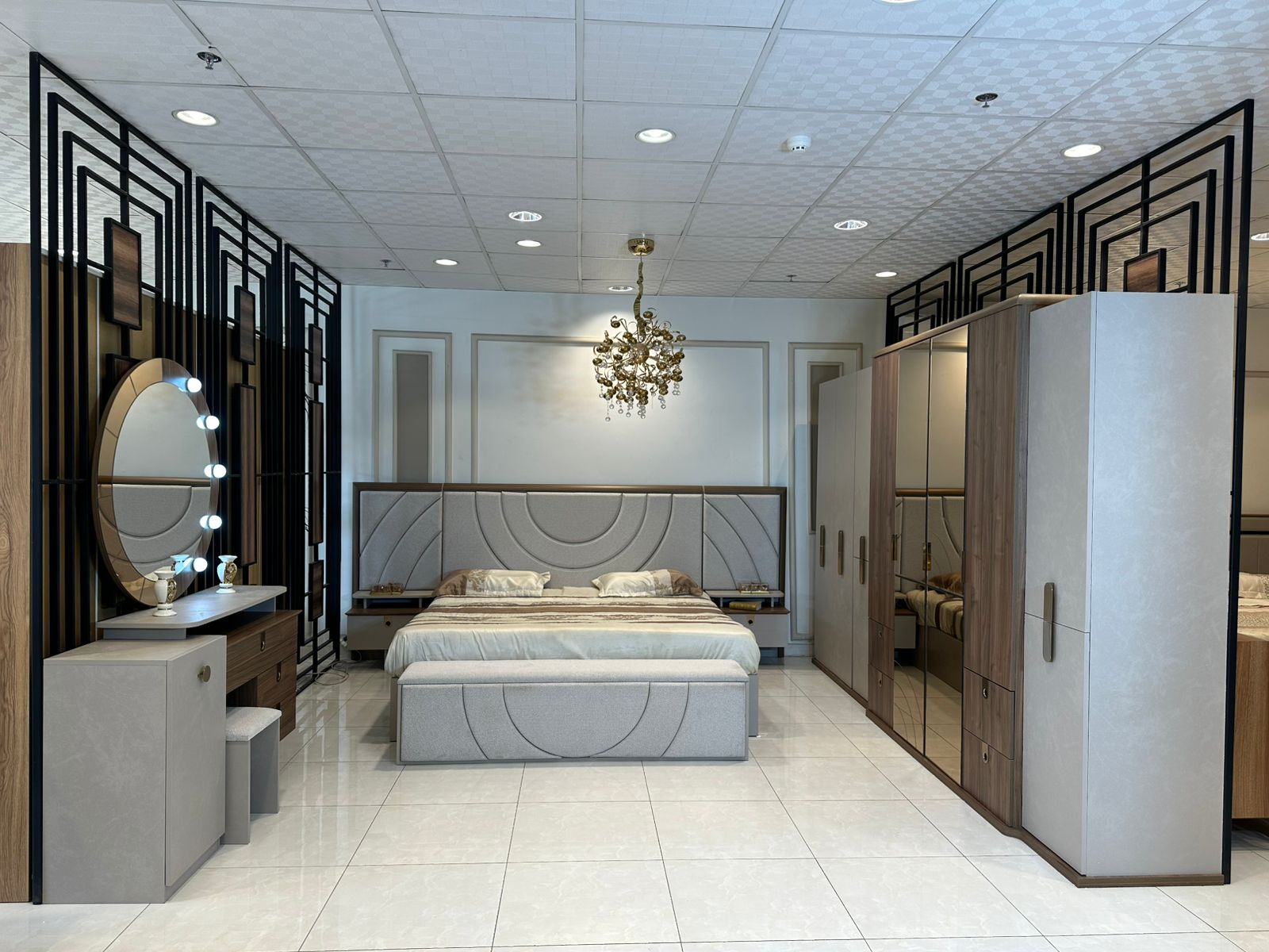 غرفة نوم تركي 200*200 (10قطع) بتخزين لون رمادي+بني