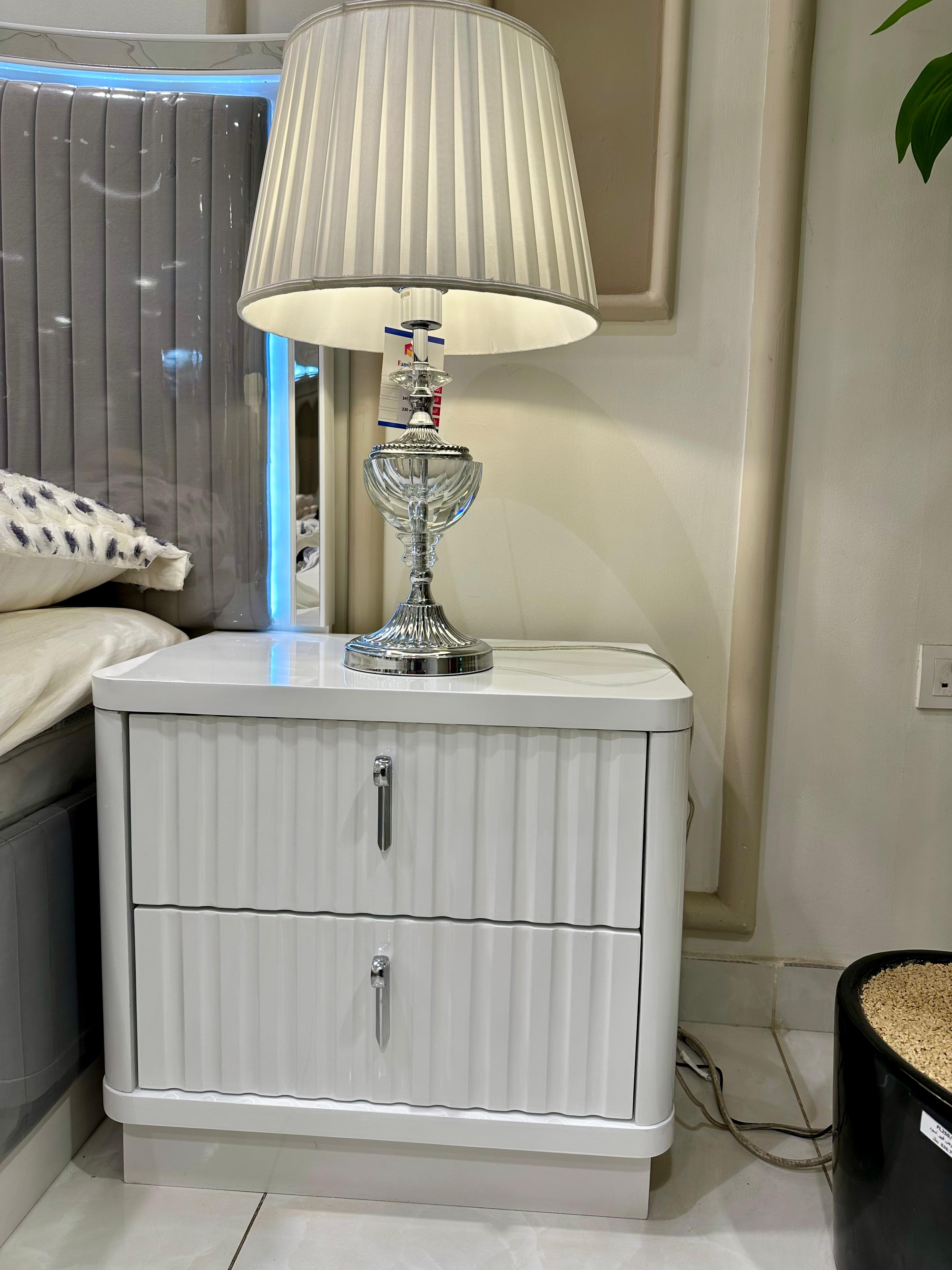 غرفة نوم صيني 200*200(8قطع) لون أبيض